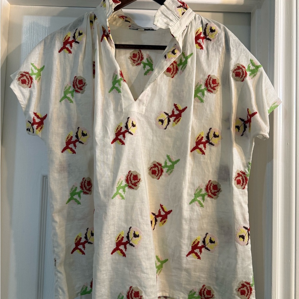 Never a Wallflower Floral Vicki Top